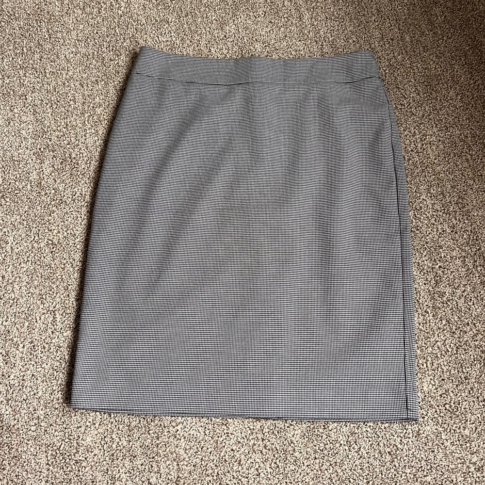 ann taylor pencil skirt. never worn